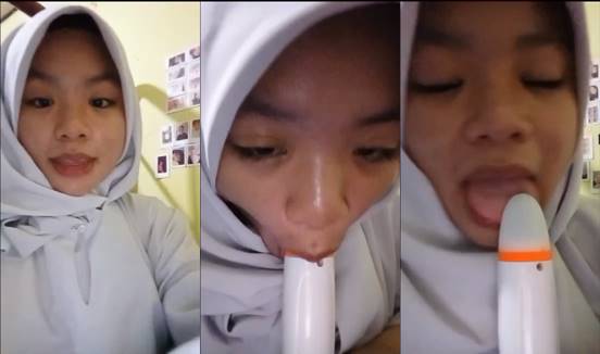 Bokep enak banget jilbab cewek smp desahannya